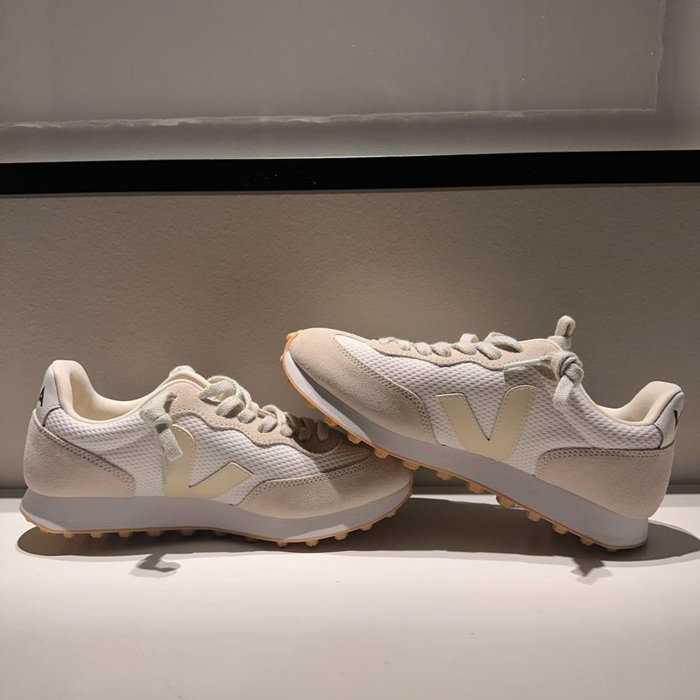 Veja Rio Branco Women Sneakers